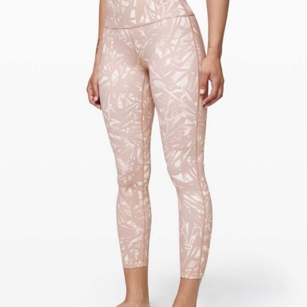 Lululemon Leaf‎ Wunder Under Crop Leggings